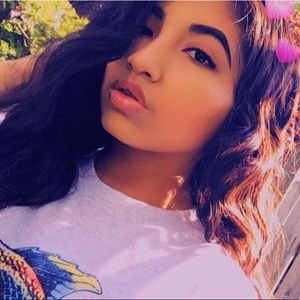 Meet your Posher, Lucy